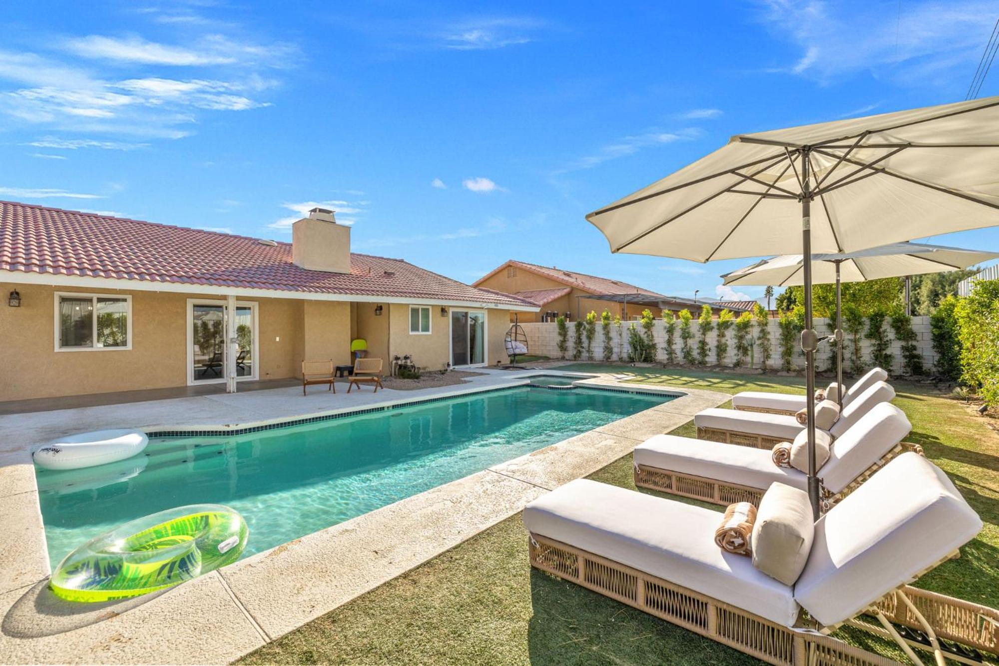 Rather Be Desert Getaway By Rather Be Properties Bermuda Dunes Bagian luar foto